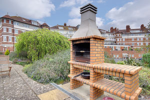 Communal Patio- click for photo gallery